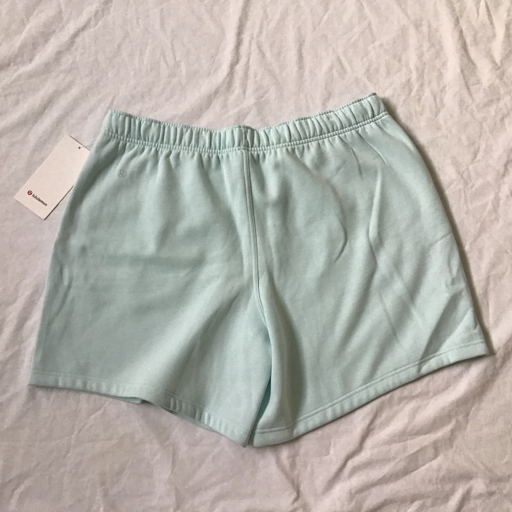 LuLuLemon sz XL Scuba Oversized Mid Rise Short 7” Graphic Mint Breeze NWT - Picture 5 of 6